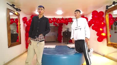 Snapshot of boschcz chatting on 02/02/25, 04:15 THOMAS AND DAMIAND online show from 02/02/25, 04:15