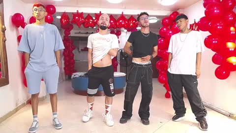 Snapshot of boschcz chatting on 02/05/25, 04:06 THOMAS AND DAMIAND online show from 02/05/25, 04:06