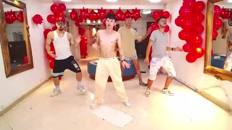 Snapshot of boschcz chatting on 02/13/25, 07:13 THOMAS AND DAMIAND online show from 02/13/25, 07:13