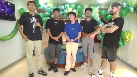 Snapshot of boschcz chatting on 03/02/25, 05:12 THOMAS AND DAMIAND online show from 03/02/25, 05:12