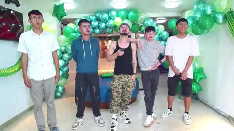 Snapshot of boschcz chatting on 03/03/25, 05:09 THOMAS AND DAMIAND online show from 03/03/25, 05:09