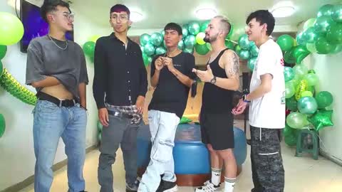 Snapshot of boschcz chatting on 03/04/25, 05:11 THOMAS AND DAMIAND online show from 03/04/25, 05:11