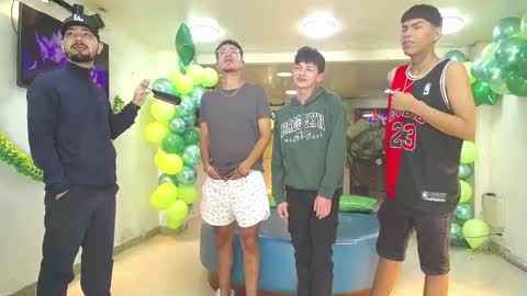 Snapshot of boschcz chatting on 03/10/25, 05:11 THOMAS AND DAMIAND online show from 03/10/25, 05:11