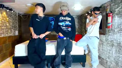 Snapshot of boschcz chatting on 09/14/25, 04:17 THOMAS AND DAMIAND online show from 09/14/25, 04:17