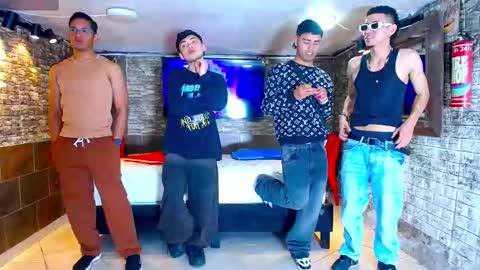 Snapshot of boschcz chatting on 09/22/25, 04:47 THOMAS AND DAMIAND online show from 09/22/25, 04:47