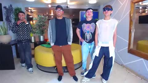 Snapshot of boschcz chatting on 10/13/25, 04:12 THOMAS AND DAMIAND online show from 10/13/25, 04:12