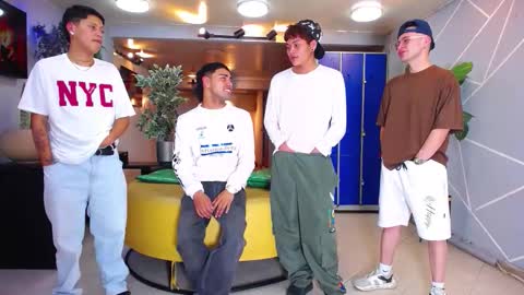 Snapshot of boschcz chatting on 10/20/25, 04:13 THOMAS AND DAMIAND online show from 10/20/25, 04:13