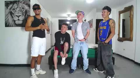 Snapshot of boschcz chatting on 11/08/25, 05:45 THOMAS AND DAMIAND online show from 11/08/25, 05:45