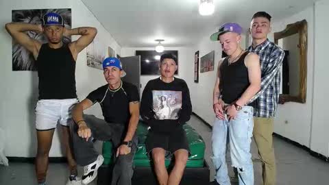 Snapshot of boschcz chatting on 11/09/25, 06:06 THOMAS AND DAMIAND online show from 11/09/25, 06:06