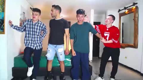 Snapshot of boschcz chatting on 11/25/25, 07:14 THOMAS AND DAMIAND online show from 11/25/25, 07:14