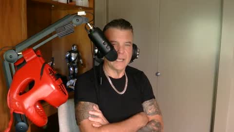 Snapshot of boss1420 chatting on 09/17/25, 10:11 BOSS online show from 09/17/25, 10:11