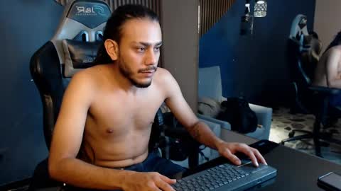 Snapshot of bossdominator1 chatting on 09/12/25, 05:07 Boss online show from 09/12/25, 05:07