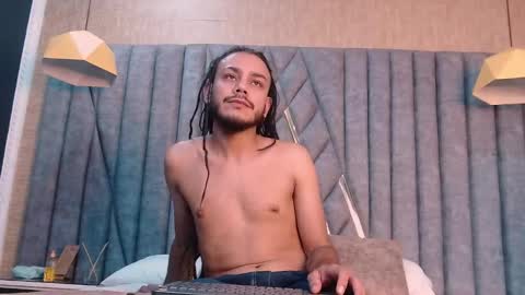 Snapshot of bossdominator1 chatting on 09/15/25, 03:39 Boss online show from 09/15/25, 03:39