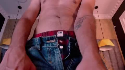 Snapshot of bossdominator1 chatting on 09/25/25, 03:43 Boss online show from 09/25/25, 03:43