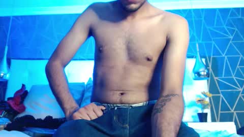 Snapshot of bossdominator1 chatting on 12/04/25, 04:33 Boss online show from 12/04/25, 04:33