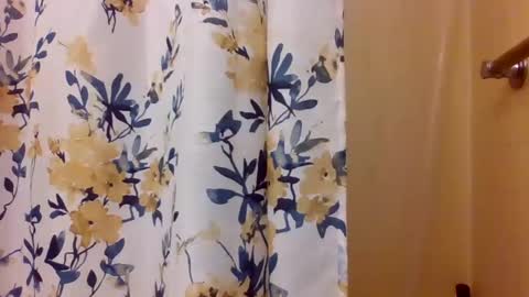 Snapshot of bosslife505050 chatting on 12/31/24, 11:31 The Italian Boss  online show from 12/31/24, 11:31