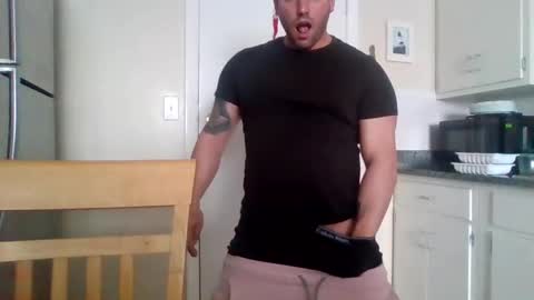 Snapshot of bosslife505050 chatting on 02/16/25, 02:32 The Italian Boss  online show from 02/16/25, 02:32