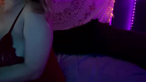 Snapshot of bossmomma chatting on 01/21/25, 12:04 BossMom online show from 01/21/25, 12:04