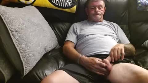 Snapshot of bostonguy1969 chatting on 06/08/26, 04:02 bostonguy1969 online show from 06/08/26, 04:02