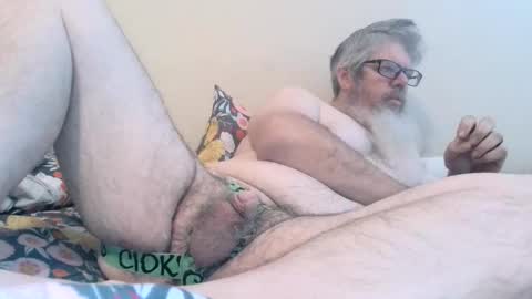 Snapshot of bottombitch44 chatting on 12/04/25, 05:32 bottombitch44 online show from 12/04/25, 05:32