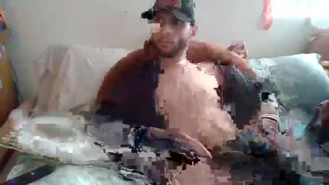 Latinoboi805 online show from 02/19/25, 07:27