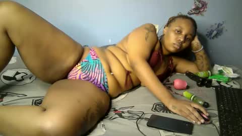 Snapshot of botty_queen chatting on 04/20/26, 06:20 botty_queen online show from 04/20/26, 06:20