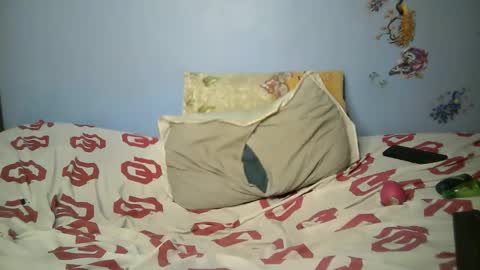 Snapshot of botty_queen chatting on 05/15/26, 08:38 botty_queen online show from 05/15/26, 08:38