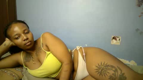 Snapshot of botty_queen chatting on 05/29/26, 08:29 botty_queen online show from 05/29/26, 08:29
