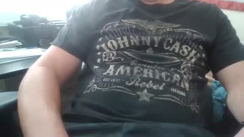 Snapshot of bourbonman144 chatting on 09/29/25, 08:46 bourbonman144 online show from 09/29/25, 08:46