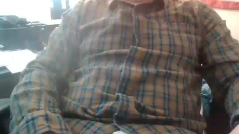 Snapshot of bourbonman144 chatting on 10/13/25, 08:31 bourbonman144 online show from 10/13/25, 08:31