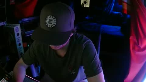 Bowerboi1217 online show from 11/28/25, 01:08