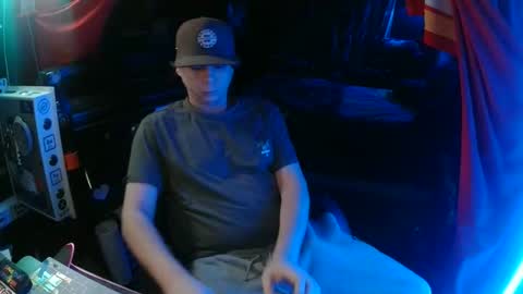 Bowerboi1217 online show from 12/04/25, 08:12