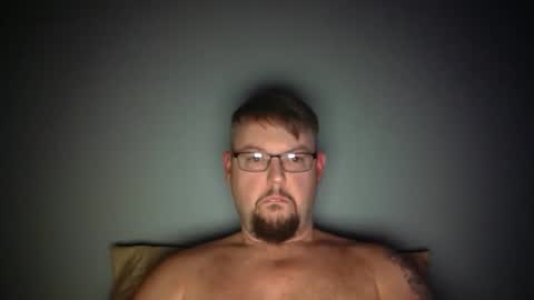 Snapshot of bowtieguy84 chatting on 12/18/25, 03:01 bowtieguy84 online show from 12/18/25, 03:01