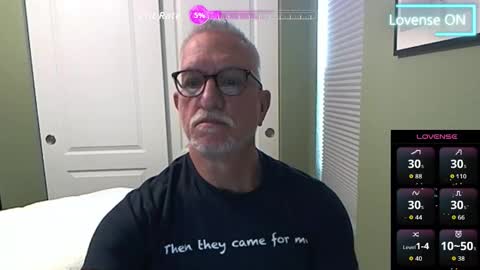 Snapshot of boxerunderwear chatting on 02/08/26, 04:32 Kev online show from 02/08/26, 04:32