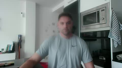 Snapshot of boxing__spf chatting on 12/16/25, 02:11 boxing__spf online show from 12/16/25, 02:11