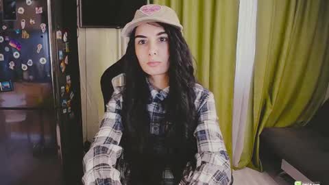 Snapshot of boxinghelen chatting on 02/11/25, 10:37 Helen online show from 02/11/25, 10:37