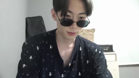 Snapshot of boxman556990 chatting on 12/04/24, 06:28 boxman556990 online show from 12/04/24, 06:28