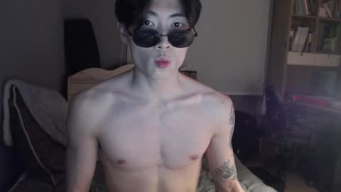 Snapshot of boxman556990 chatting on 01/19/25, 11:00 boxman556990 online show from 01/19/25, 11:00