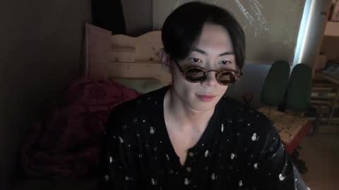 Snapshot of boxman556990 chatting on 02/27/25, 04:31 boxman556990 online show from 02/27/25, 04:31