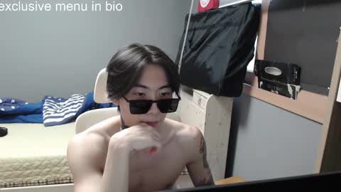 Snapshot of boxman556990 chatting on 10/31/25, 05:30 boxman556990 online show from 10/31/25, 05:30