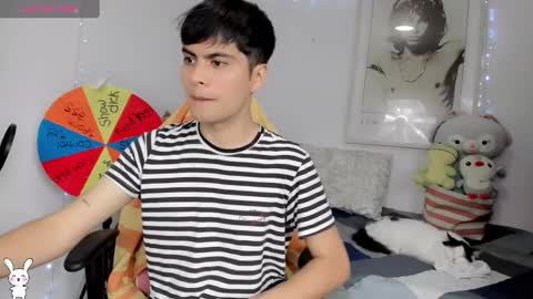 Snapshot of boy_andy__ chatting on 01/08/25, 05:26 Aaron online show from 01/08/25, 05:26