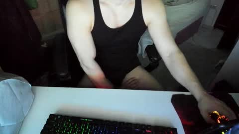 Snapshot of boy_boy22 chatting on 01/03/25, 04:48 boy_boy22 online show from 01/03/25, 04:48