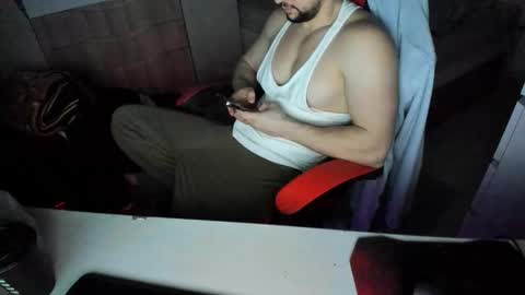 Snapshot of boy_boy22 chatting on 12/16/25, 06:24 boy_boy22 online show from 12/16/25, 06:24