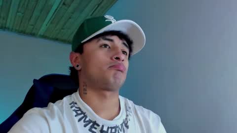 Snapshot of boy_nauthy chatting on 03/26/26, 01:17 boy_nauthy online show from 03/26/26, 01:17