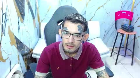 Snapshot of boy_tatto77 chatting on 03/14/26, 12:21 boy_tatto77 online show from 03/14/26, 12:21