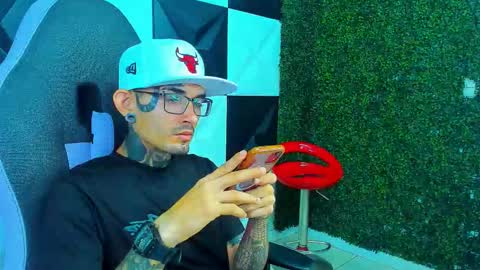 Snapshot of boy_tatto77 chatting on 03/22/26, 12:41 boy_tatto77 online show from 03/22/26, 12:41