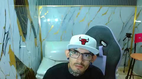 Snapshot of boy_tatto77 chatting on 03/24/26, 12:43 boy_tatto77 online show from 03/24/26, 12:43