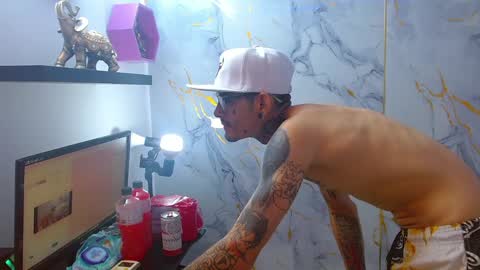 Snapshot of boy_tatto77 chatting on 03/25/26, 01:06 boy_tatto77 online show from 03/25/26, 01:06