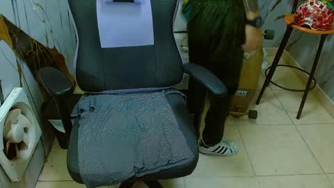 Snapshot of boy_tatto77 chatting on 04/01/26, 12:06 boy_tatto77 online show from 04/01/26, 12:06