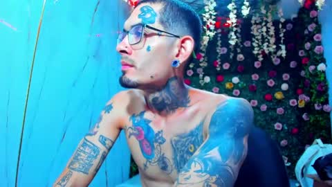 Snapshot of boy_tatto77 chatting on 04/14/26, 01:44 boy_tatto77 online show from 04/14/26, 01:44